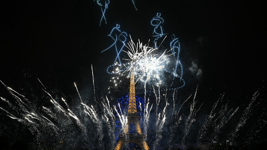 Paris brille pour la fête nationale