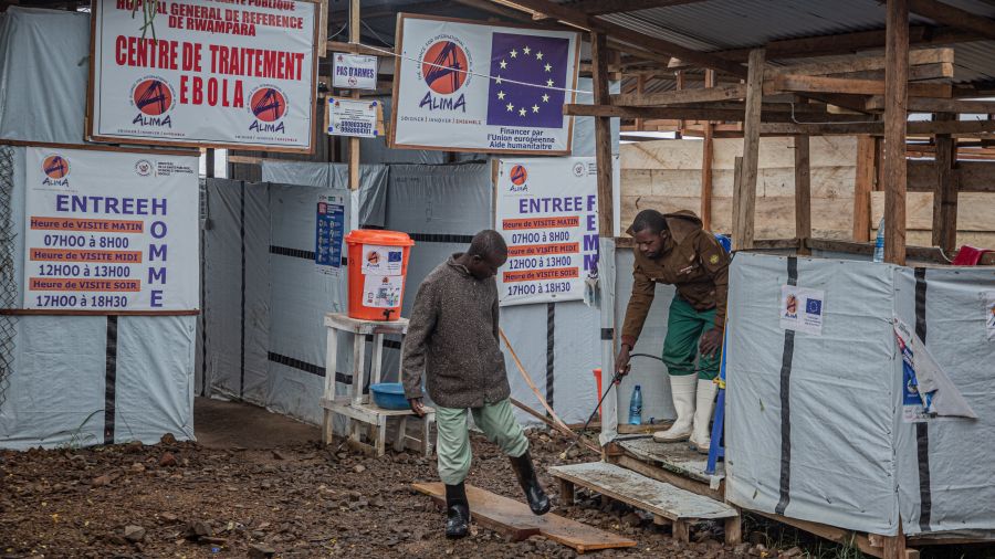 RDC: l'épidémie d'Ebola franchit le cap des 2.000 morts