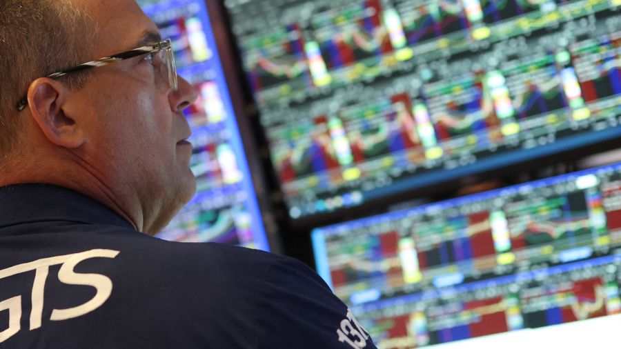 La tech et les tensions au Moyen-Orient plombent les Bourses asiatiques