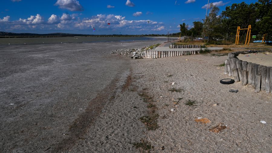 Hongrie: le lac Velence s'assèche