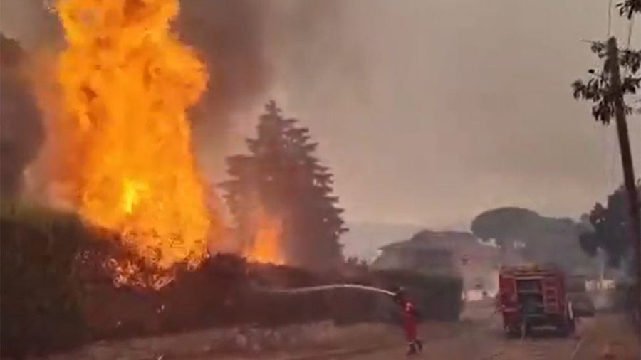 Incendie meurtrier dans le sud de l'Espagne: une femme meurt de ses blessures, le bilan monte à 14 morts
