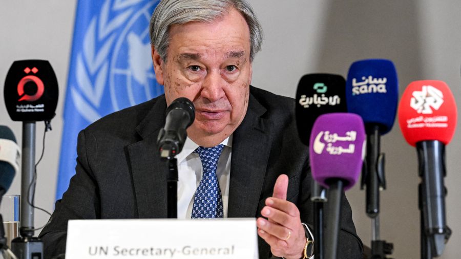 Le chef de l’ONU condamne la Russie et l’Ukraine pour leurs frappes dans des zones civiles