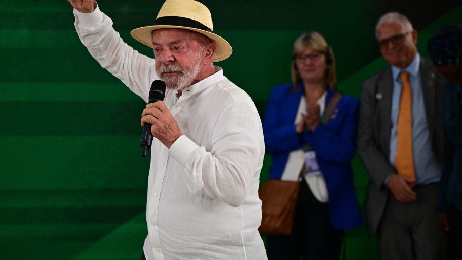 Brésil: «en pleine forme», Lula se lance à 80 ans dans sa dernière bataille
