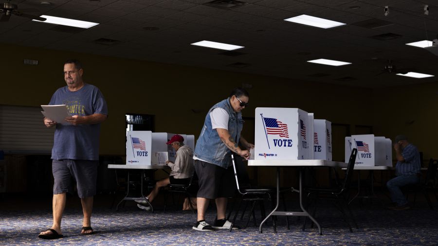 Les primaires dans le Michigan ont débuté, à un moment charnière pour les démocrates américains