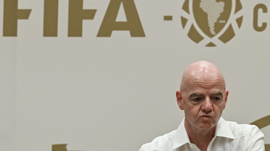 Trump défend Infantino face aux voix réclamant son départ de la Fifa