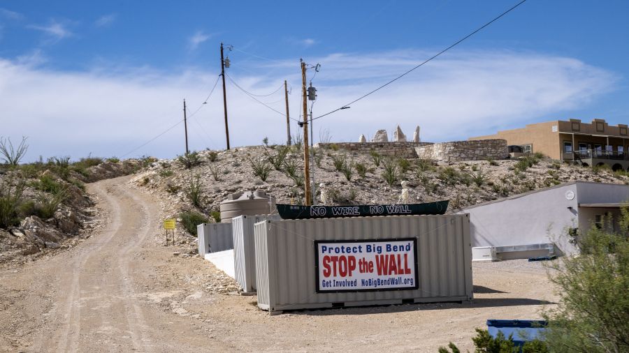L'administration Trump suspend un projet critiqué de sécurisation de la frontière au Texas