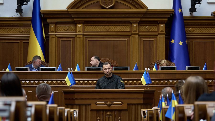 Ukraine: le Parlement entérine la nomination d'un nouveau ministre de la Défense