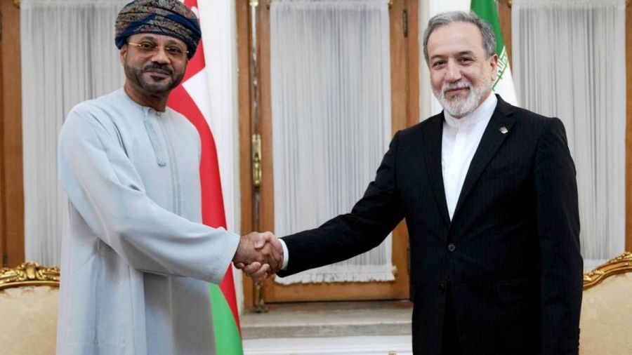 Oman annonce le report de la réunion prévue lundi entre l'Iran et des pays du Golfe