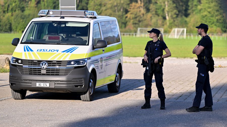 Suisse: traque policière lancée après des tirs mortels lors d'une rave party