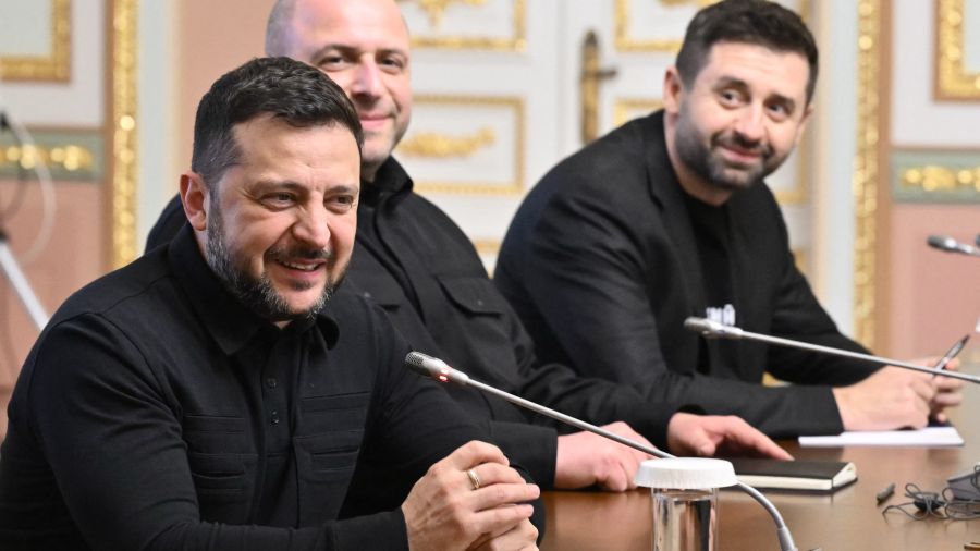Zelensky appelle Trump à adopter des sanctions «sévères» contre la Russie «dès maintenant»