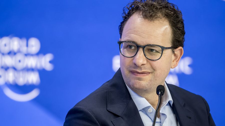 Le patron d'Anthropic appelle à ralentir la vitesse de développement de l'IA