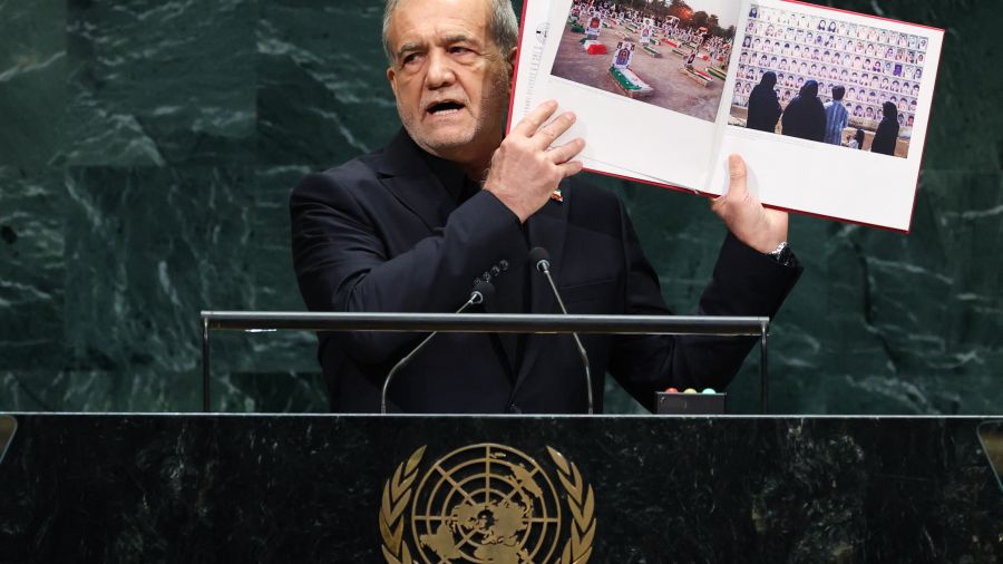 «Victime du terrorisme», l'Iran ne baissera «jamais la tête», avertit le président iranien à l'ONU