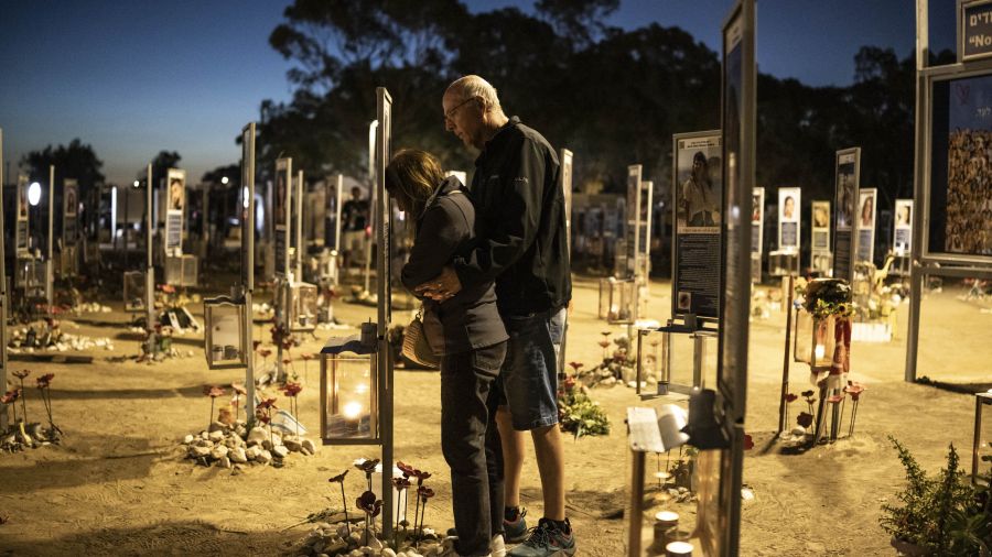 Avant les élections, Israël rend hommage aux victimes de l'attaque du 7-Octobre