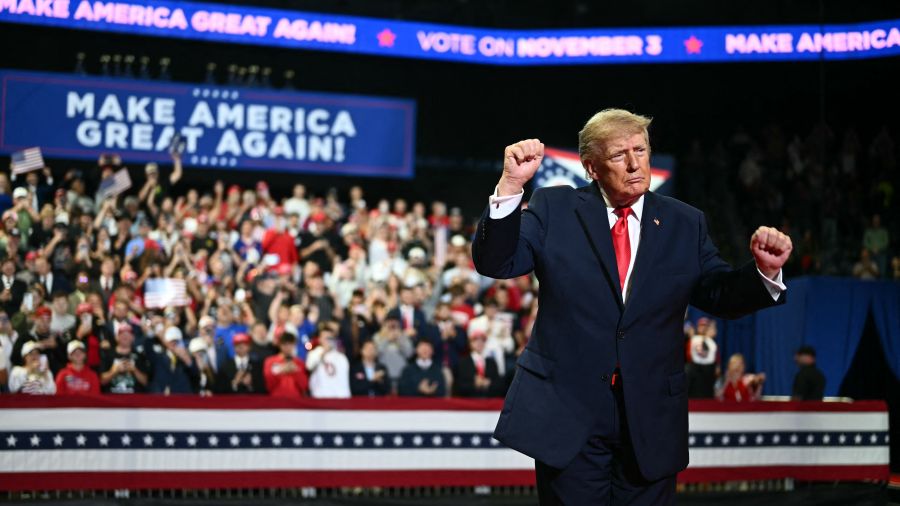 Trump accuse les Houthis de faire monter le prix du pétrole avant les élections américaines