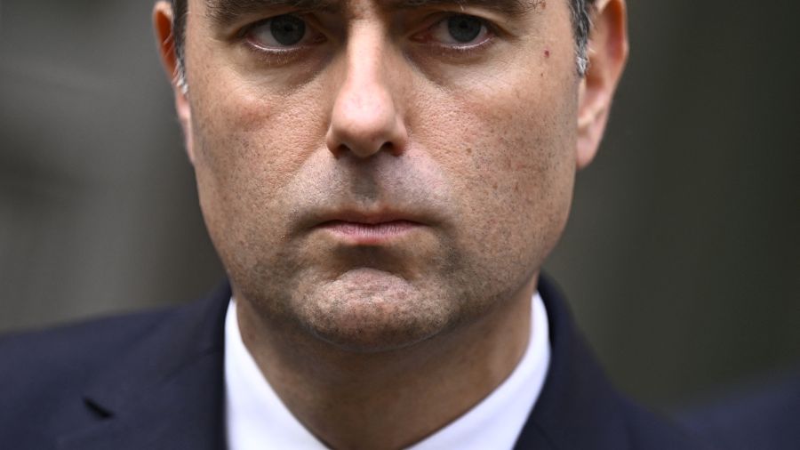 Violences en France: le Premier ministre dit avoir demandé de «déclencher un certain nombre de couvre-feux»
