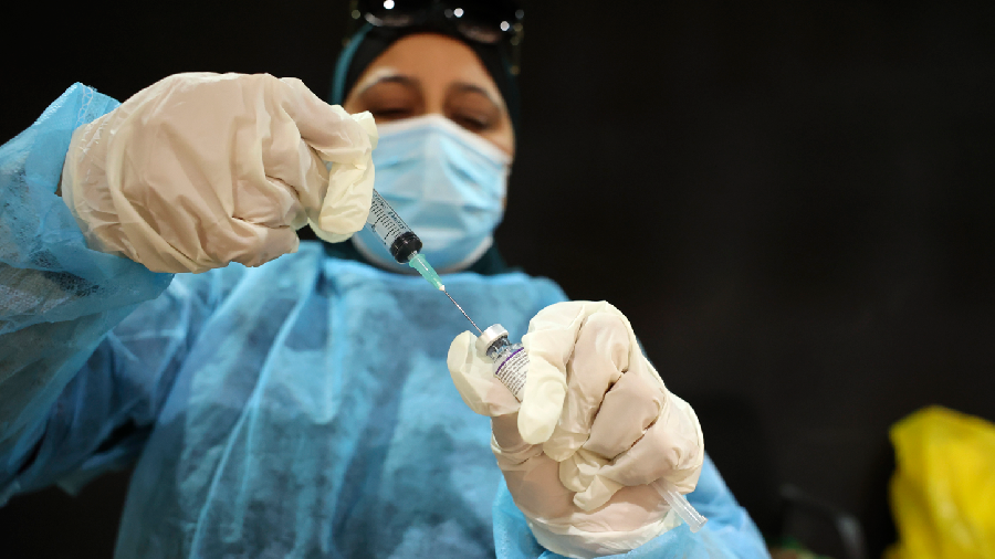 Vaccins anti-Covid: des risques cardiaques incertaines
