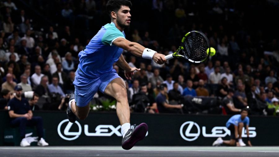 Tennis: à Paris, Humbert crée la sensation contre Alcaraz