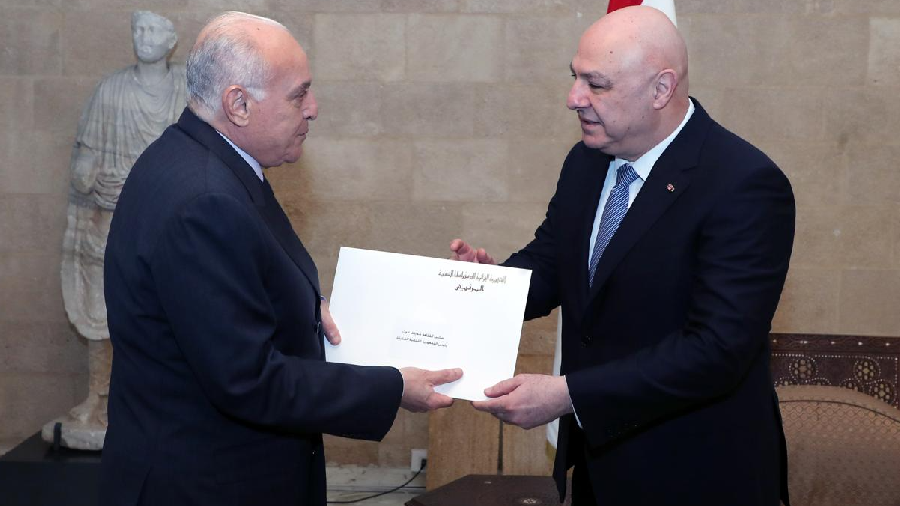 J. Aoun invité à Alger par son homologue algérien