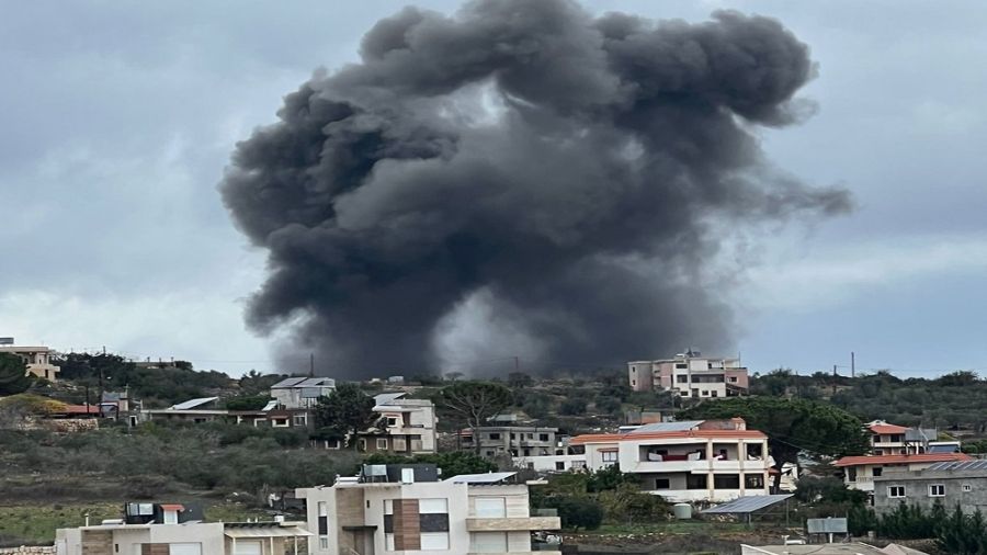 Israël revendique la mort d’un cadre du Hezbollah et intensifie ses raids au Liban-Sud 