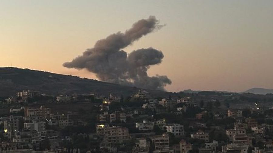 Liban-Sud: Israël intensifie ses frappes, un tué et six blessés à Arab Salim