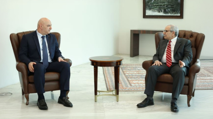 Aoun et Salam discutent de la dernière phase des municipales