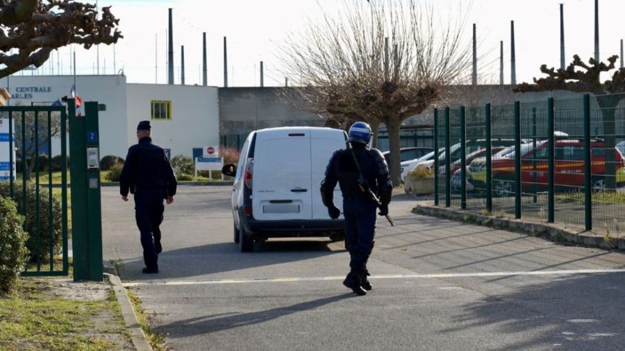 Prise d'otages à la prison d'Arles: Le détenu se rend, aucun blessé
