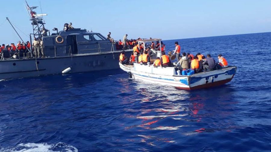 Un bateau de migrants clandestins en panne au large de l’île du Palmier