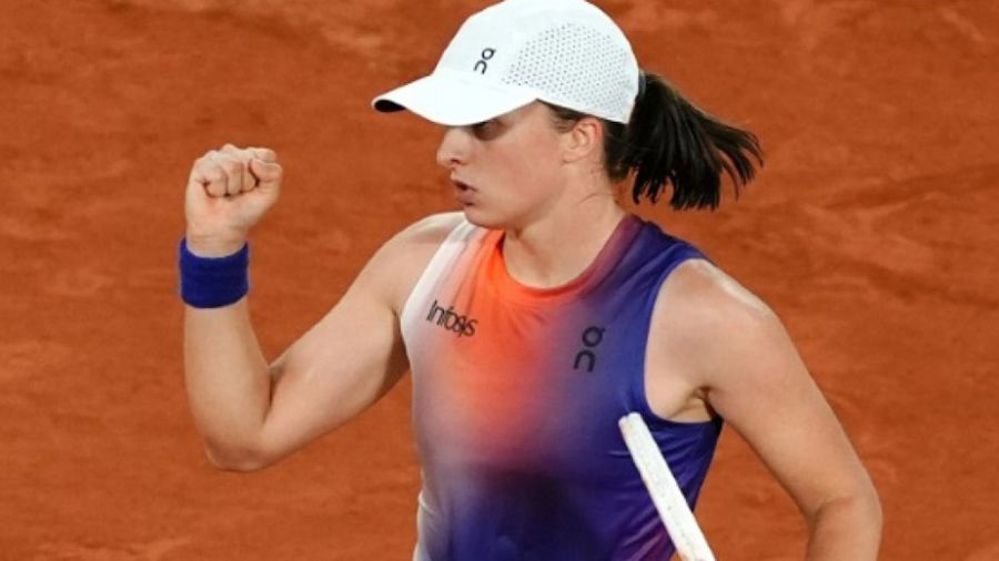 Roland-Garros: Swiatek résiste in extremis à la tempête Osaka