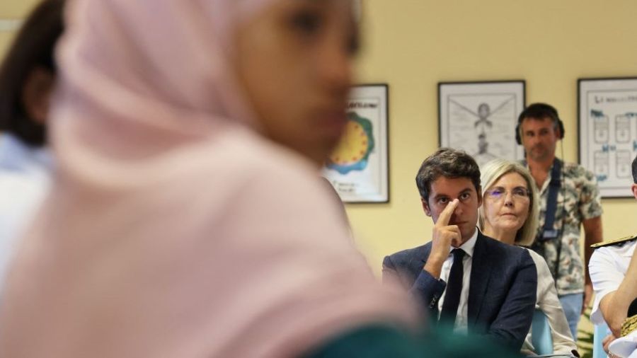France: le père d'une élève menace de tuer le proviseur après refus de l'abaya