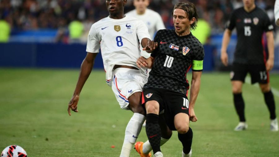Bleus: beaucoup d'ombres et peu de lumières à cinq mois du Mondial