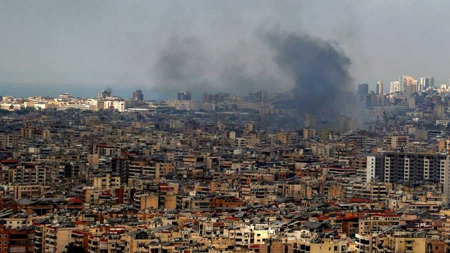 Les frappes aériennes israéliennes sur la banlieue sud de Beyrouth provoquent des déplacements de population massifs.