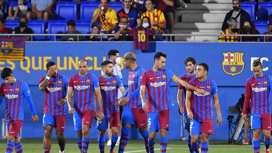 Séville et le Barça retardent le sacre du Real Madrid