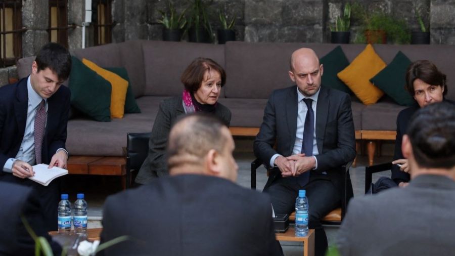 Barrot appelle à une transition inclusive en Syrie et à l'élimination des armes chimiques