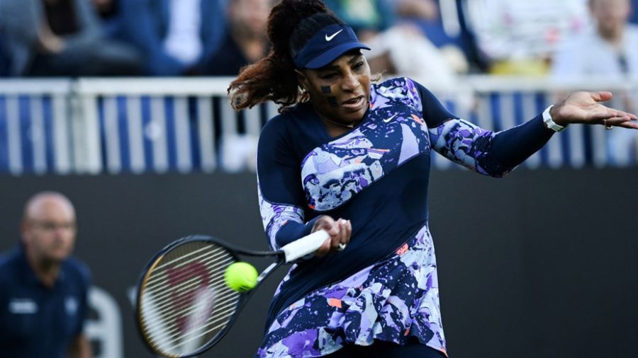 Williams battue sèchement par Raducanu au 1er tour