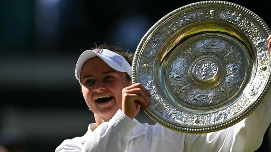 Tennis: la Tchèque Barbora Krejcikova remporte Wimbledon, son 2e titre du Grand Chelem