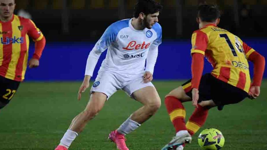 Naples engrange, Milan et l'Inter \
