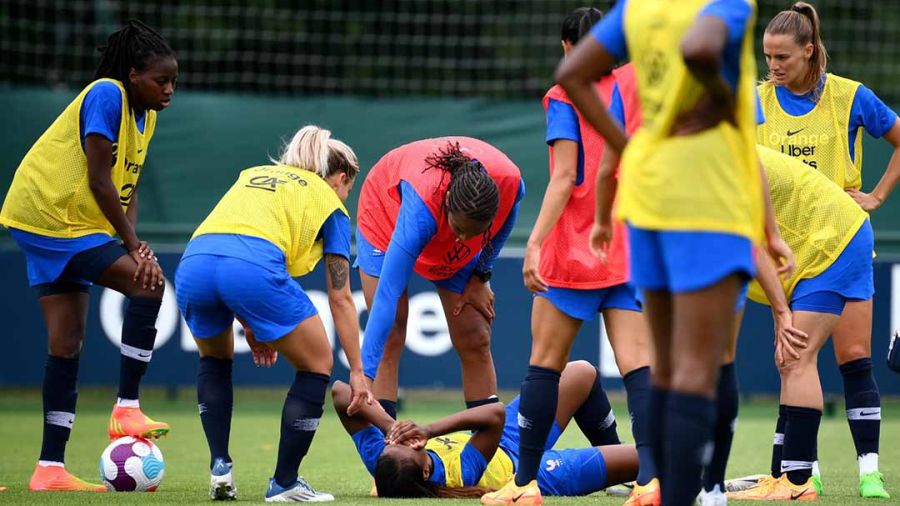 Bleues: blessée à un genou, Geyoro pourra disputer l'Euro