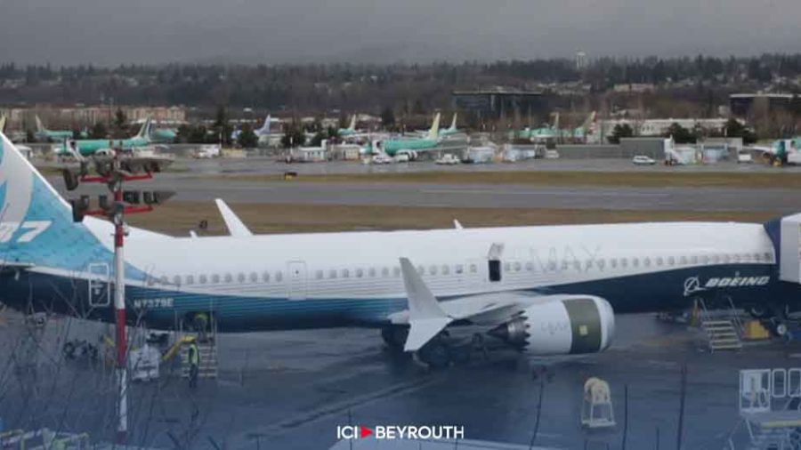 Boeing: une porte s'envole, les 737 MAX 9 cloués au sol