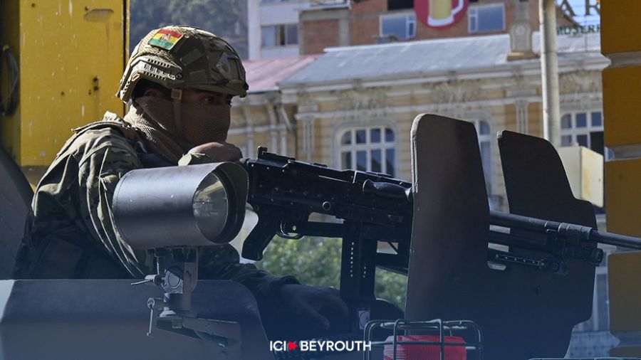 Bolivie: des militaires et des blindés devant la présidence