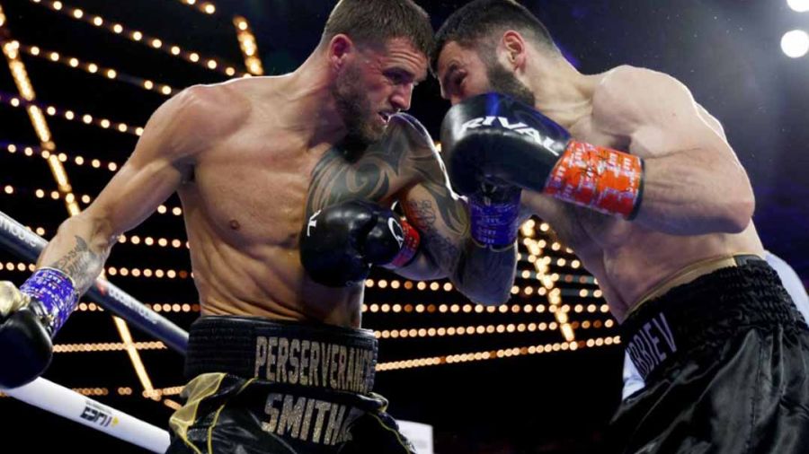 Boxe: Beterbiev punit Smith et unifie les titres chez les mi-lourds