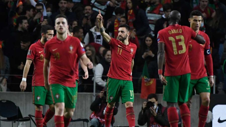 Bruno Fernandes prolonge jusqu'en 2026 à Manchester United