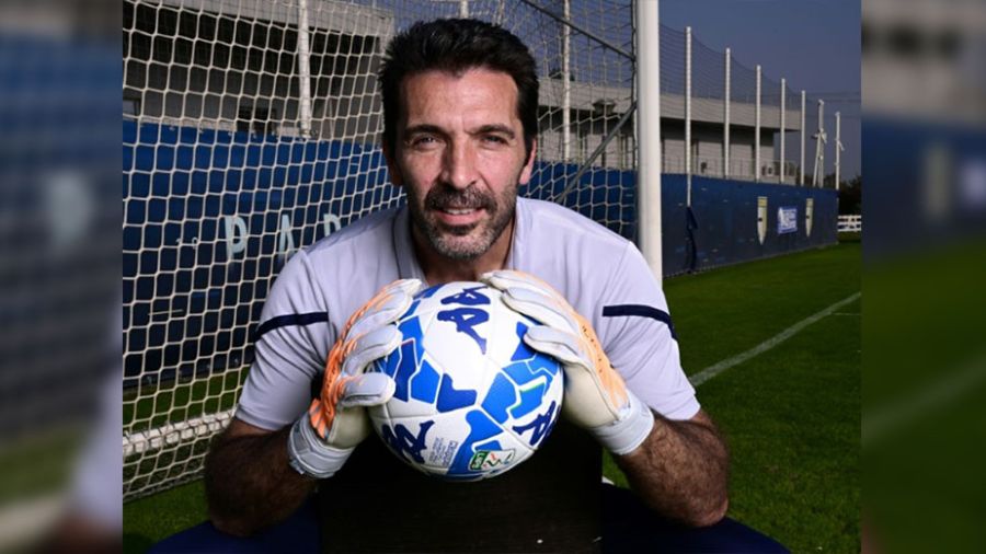 Foot: à 45 ans, Buffon raccroche définitivement ses gants