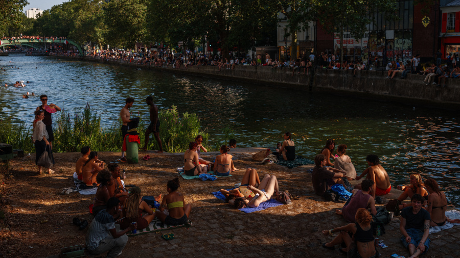 Canicule en France: 3.500 établissements scolaires fermés jeudi, 10.000 aménagent leurs horaires