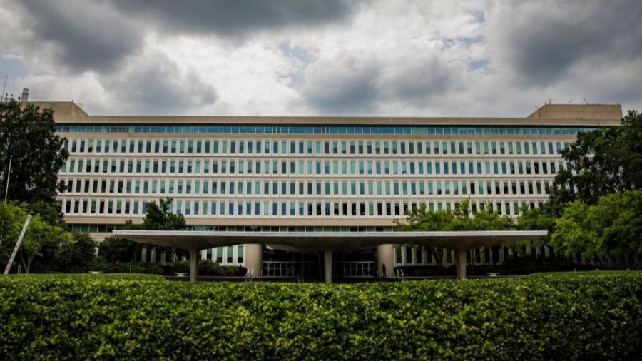 New York Times: un responsable de la CIA arrêté pour diffusion de secrets militaires