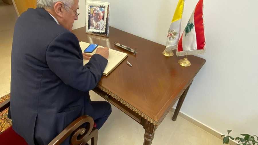 Sleiman présente ses condoléances à Bkerké