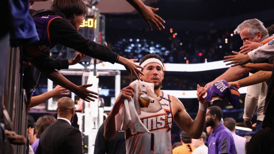 NBA: les Spurs battus, les Suns dominent les Lakers