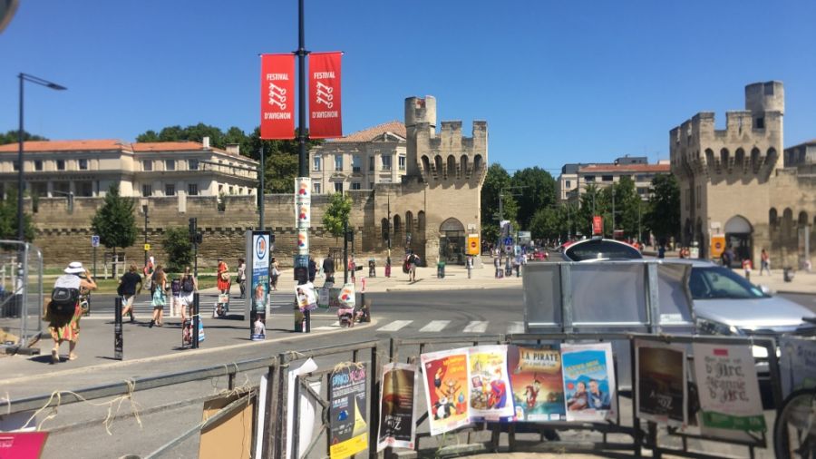Avignon célèbre son Festival avec une exposition permanente inédite