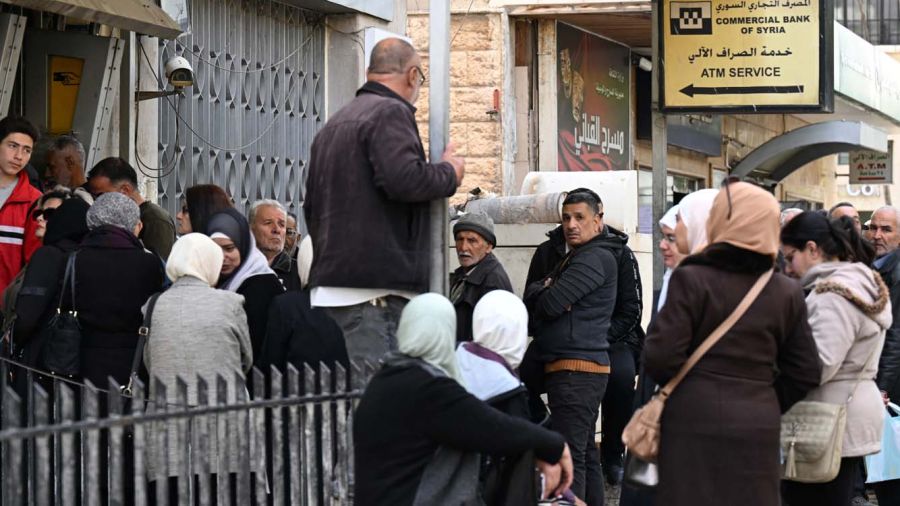 Syrie: des heures d’attente… pour quelques billets