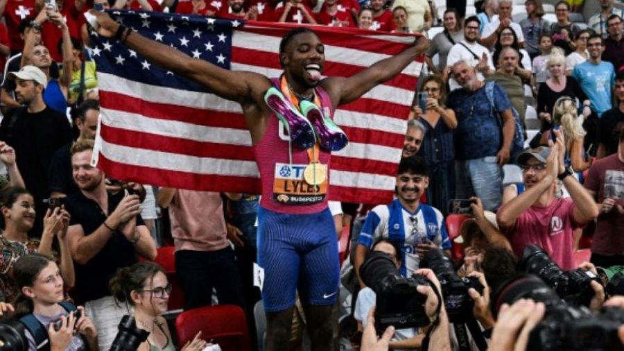 Mondiaux d'athlétisme: Noah Lyles réussit le doublé 100/200 m