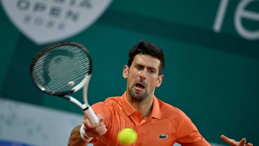 Belgrade: Djokovic qualifié dans la douleur